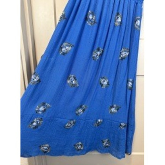 Kindred Blue Embroidered V-Neck Midi Dress Size Medium - Picture 7 of 8